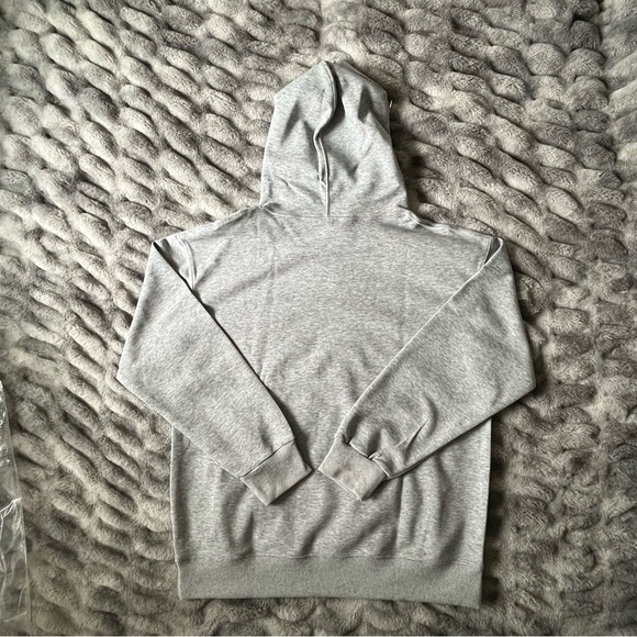 Alo Yoga Grey Hoodie – Size Small 🤍 (NWT) - Picture 4 of 4